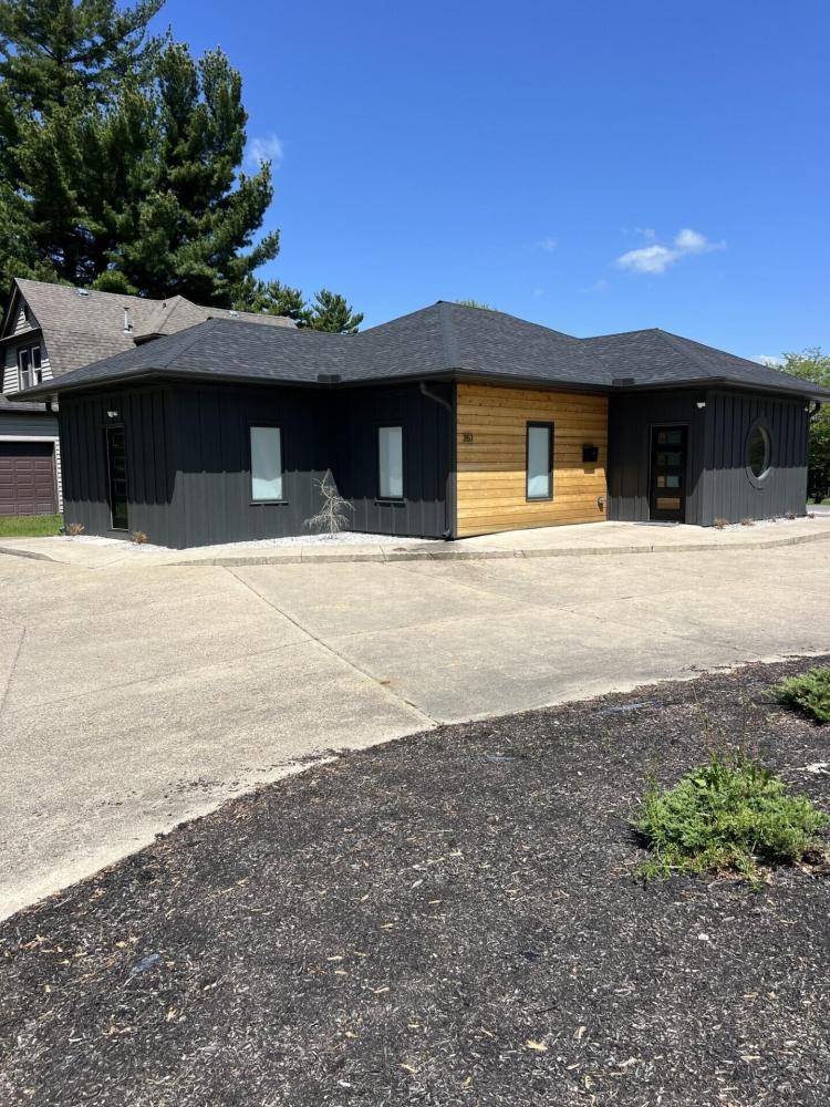 Currently Displayed Property Photo