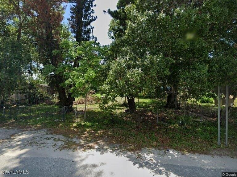 Currently Displayed Property Photo