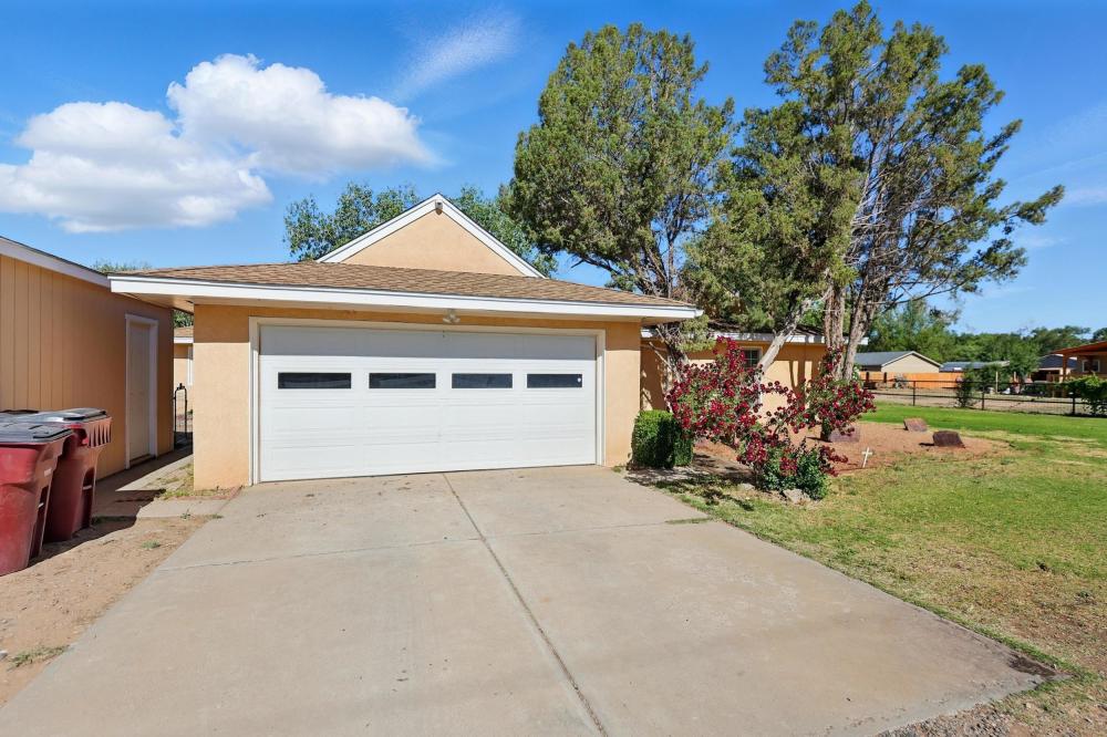 Currently Displayed Property Photo