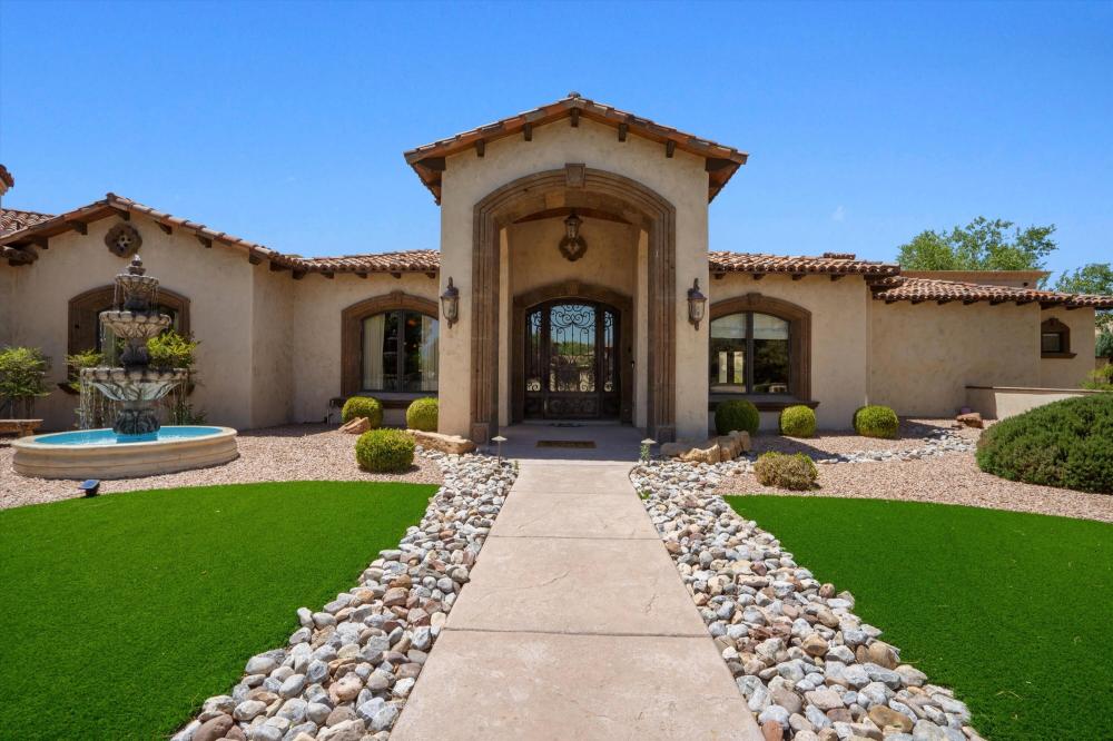 Currently Displayed Property Photo