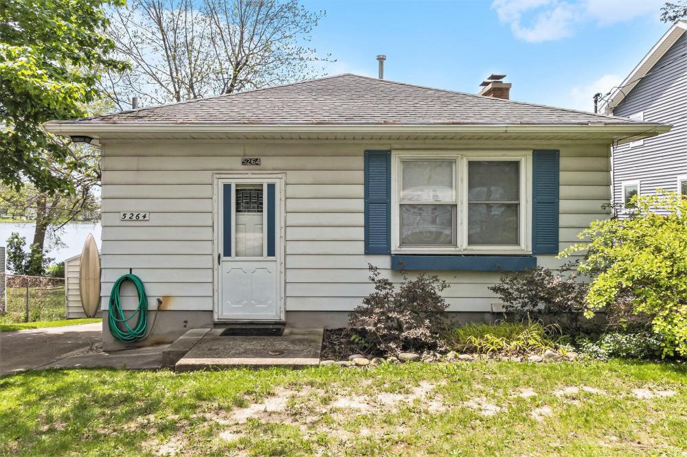 Currently Displayed Property Photo