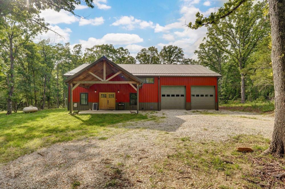 Currently Displayed Property Photo