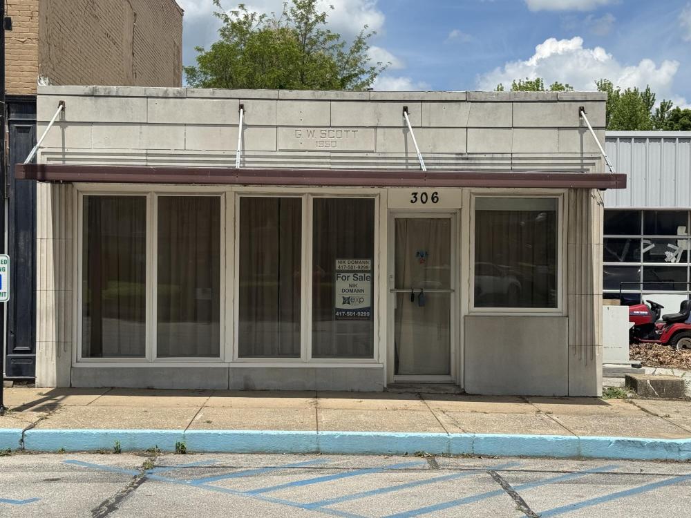 Currently Displayed Property Photo