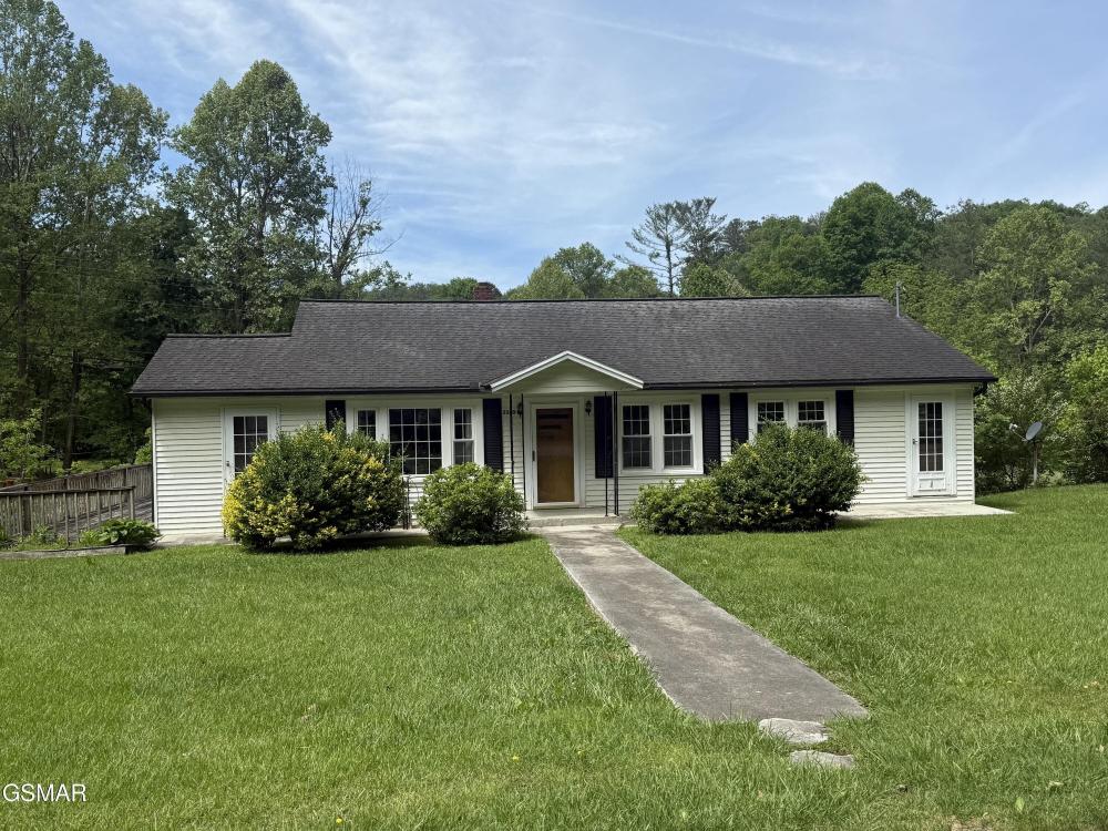 Currently Displayed Property Photo