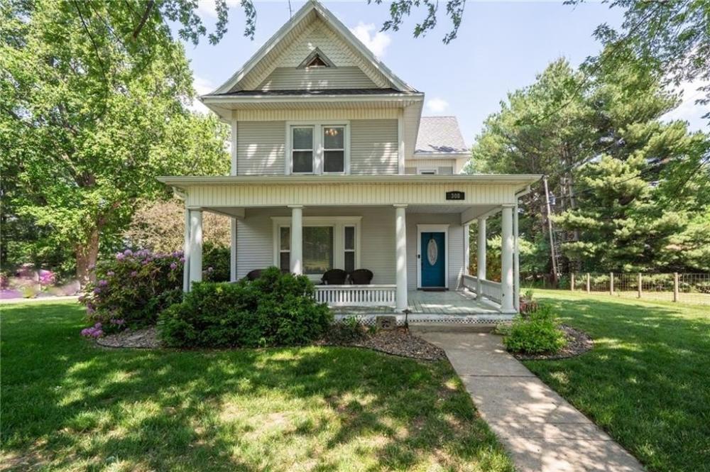 Currently Displayed Property Photo