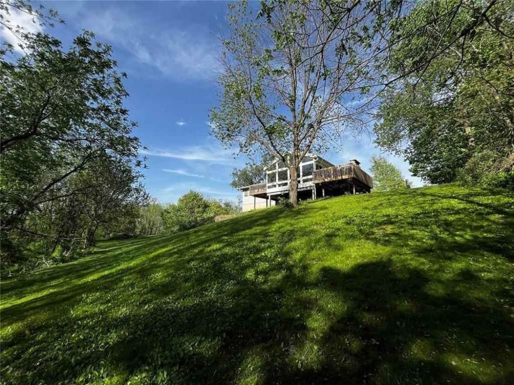Currently Displayed Property Photo