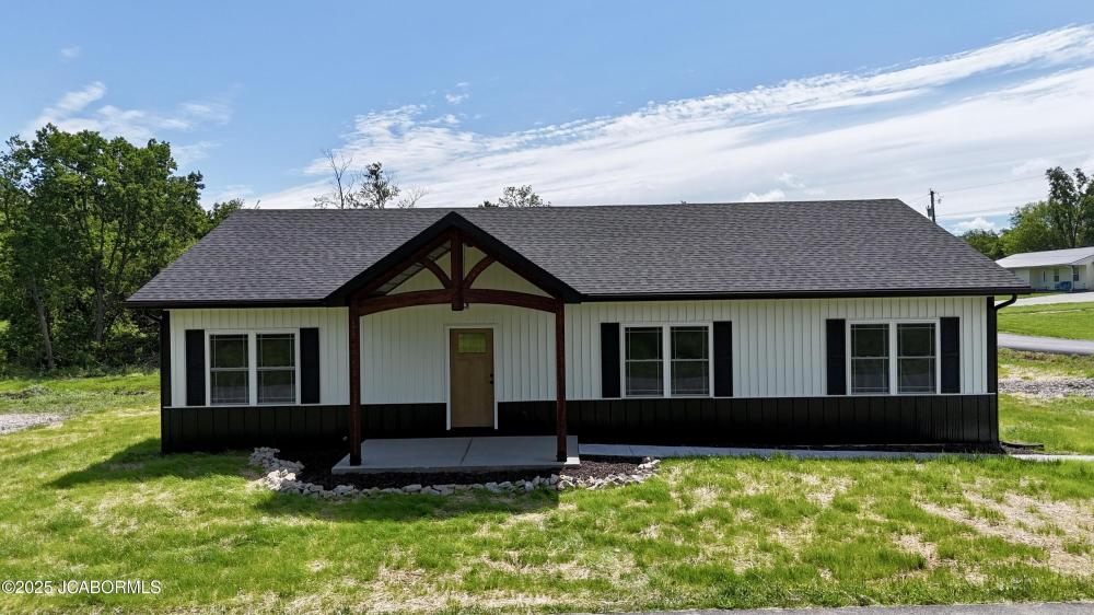 Currently Displayed Property Photo