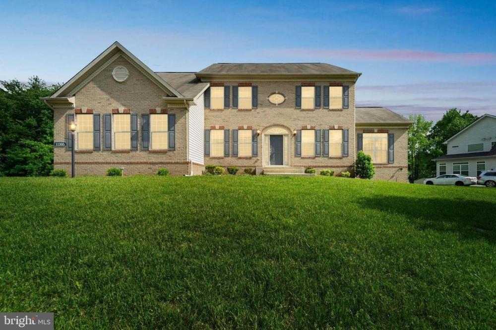 Currently Displayed Property Photo