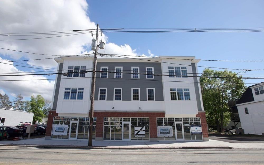 Currently Displayed Property Photo