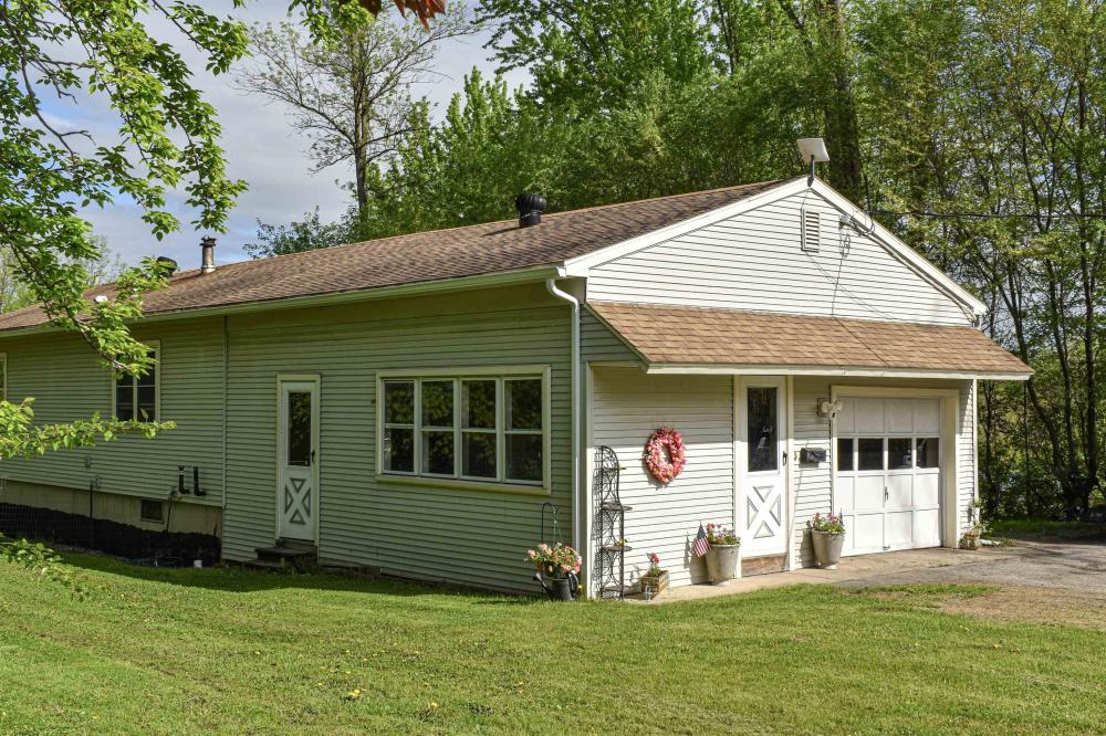 Currently Displayed Property Photo