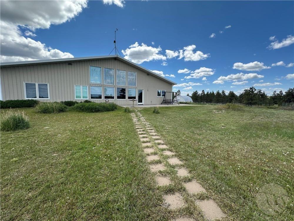 Currently Displayed Property Photo