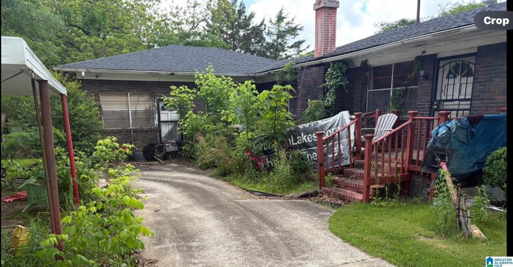 Currently Displayed Property Photo