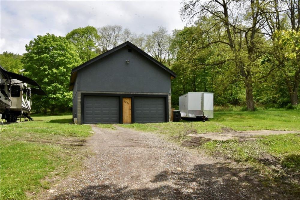 Currently Displayed Property Photo