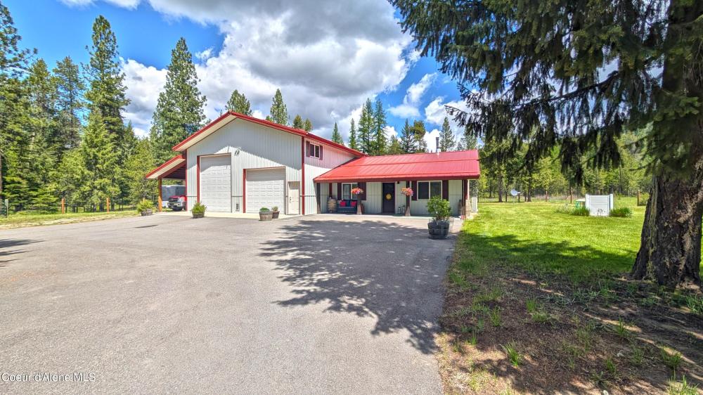 Currently Displayed Property Photo