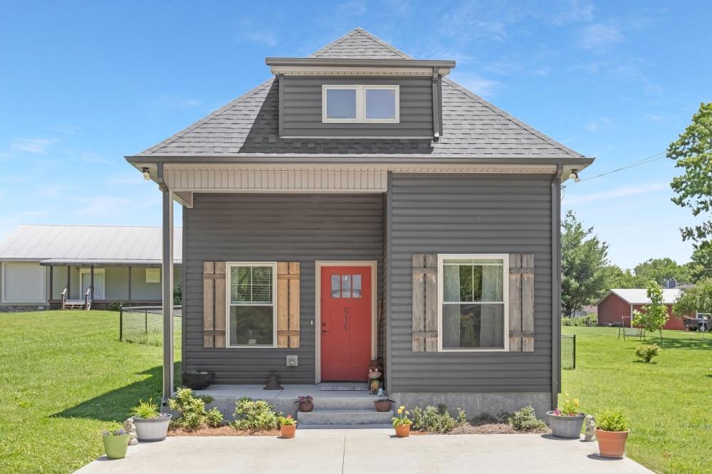 Currently Displayed Property Photo