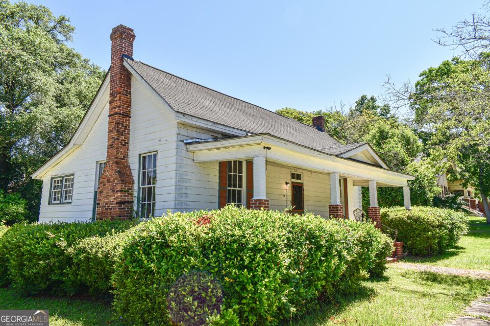 Currently Displayed Property Photo