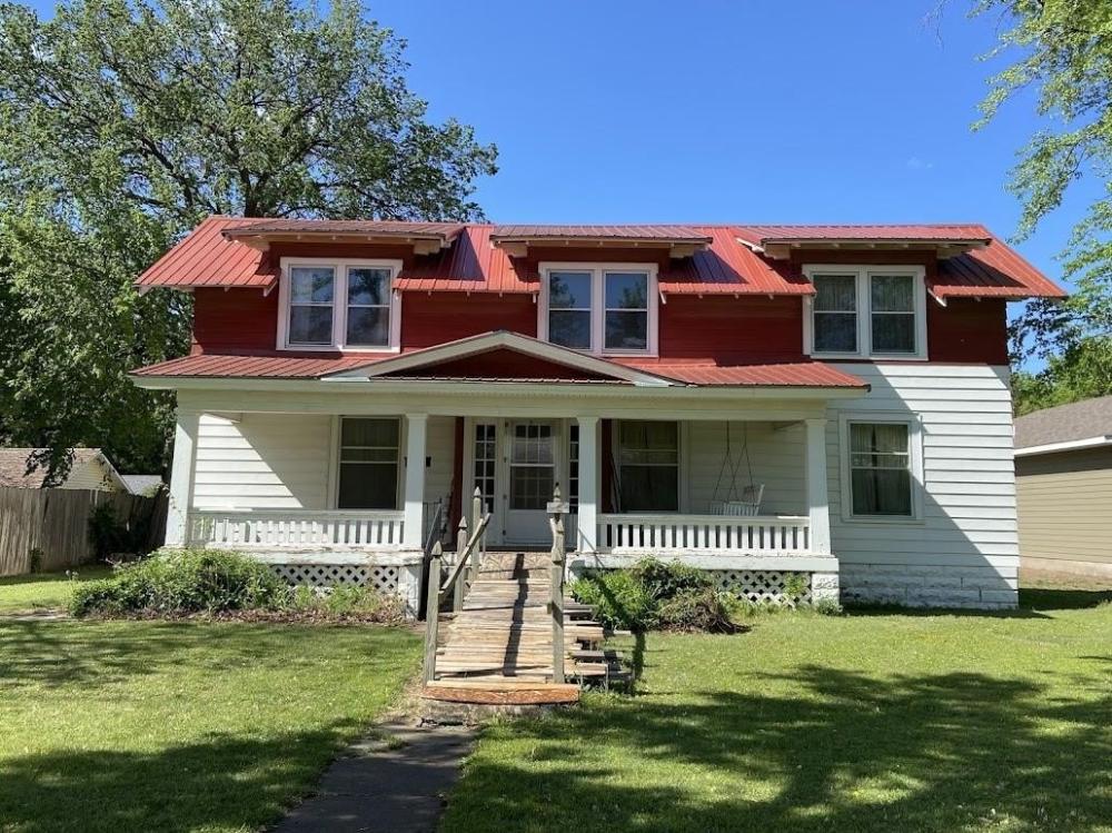 Currently Displayed Property Photo
