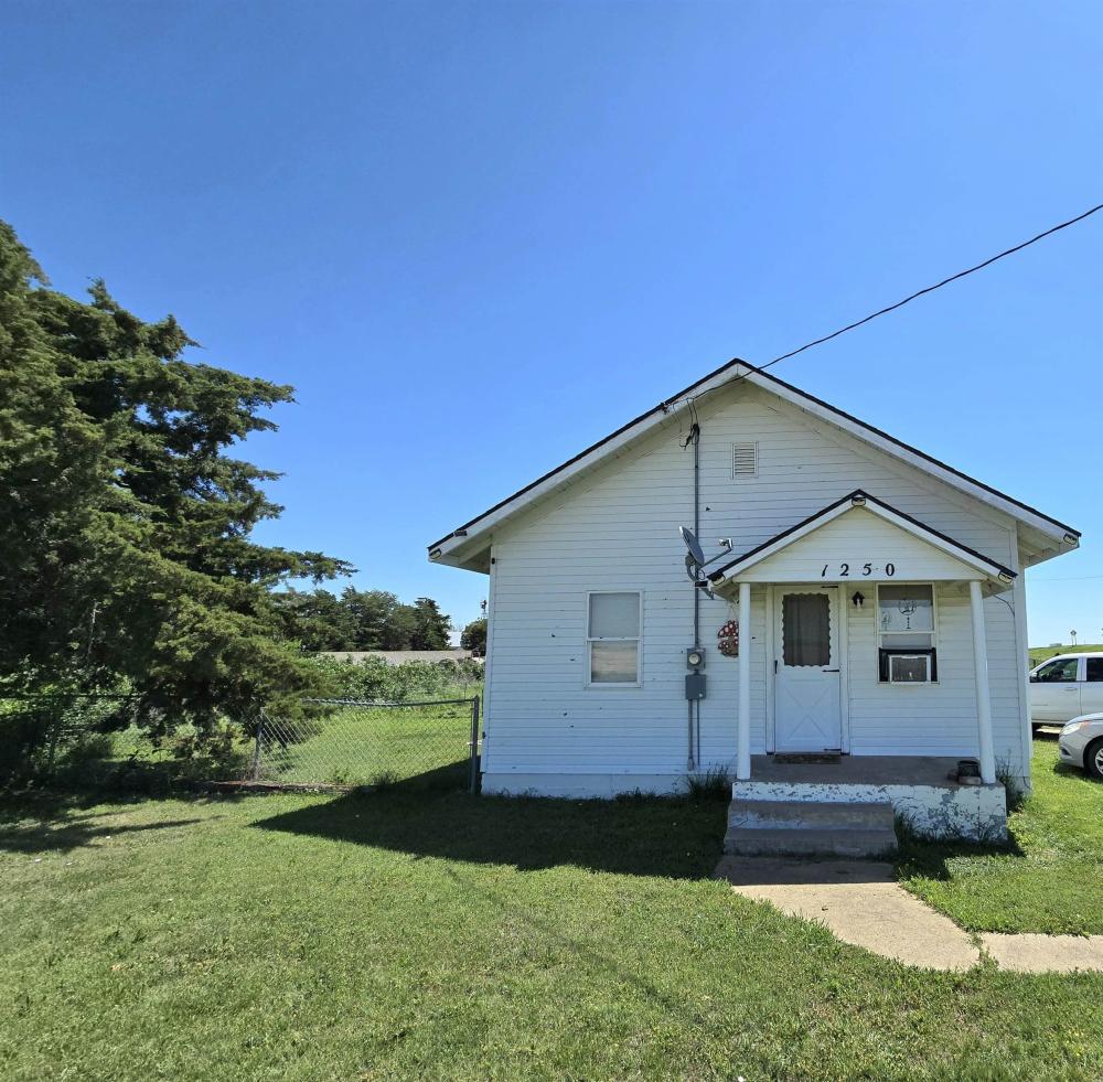 Currently Displayed Property Photo