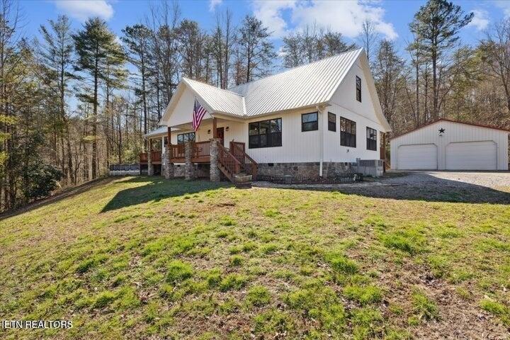 Currently Displayed Property Photo