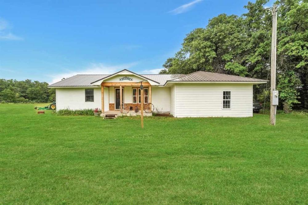 Currently Displayed Property Photo