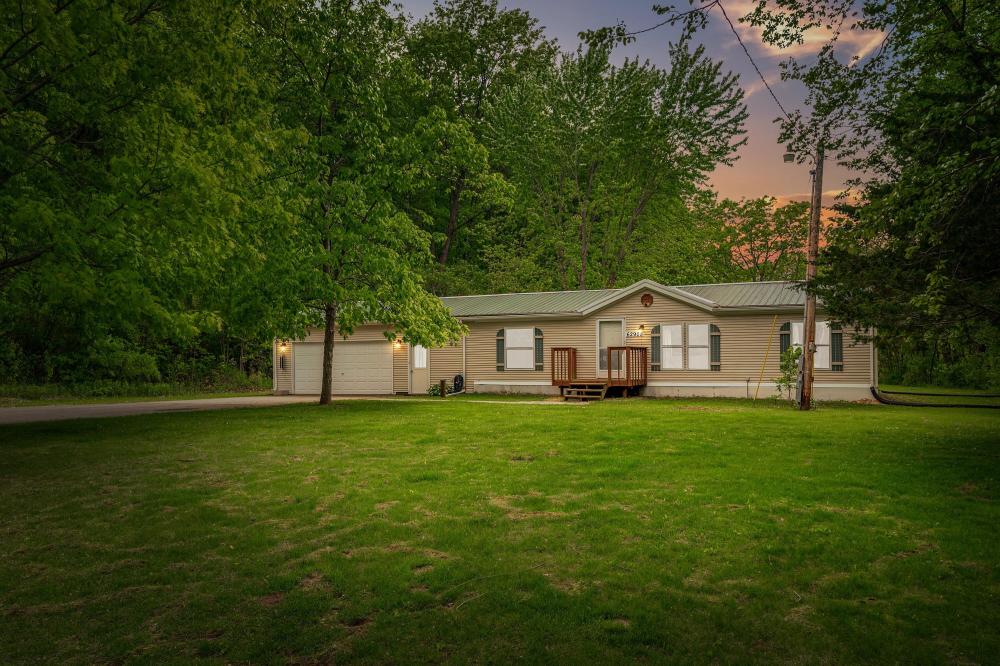 Currently Displayed Property Photo