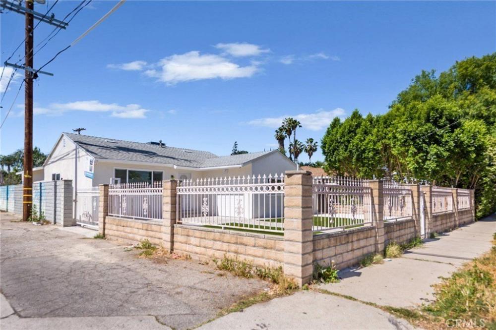 Currently Displayed Property Photo