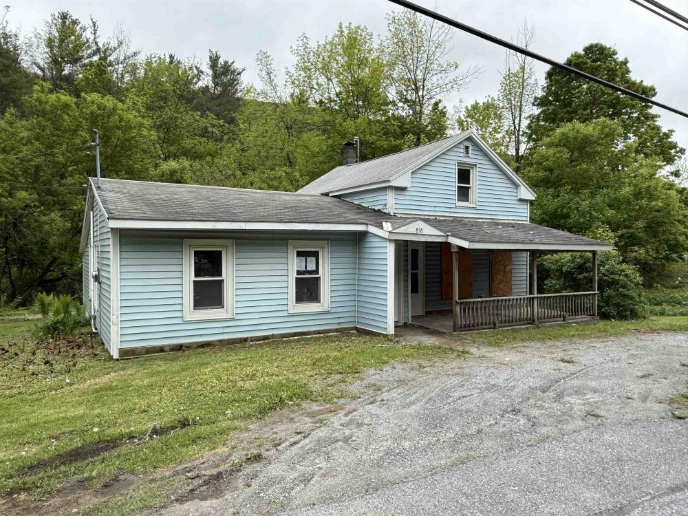 Currently Displayed Property Photo