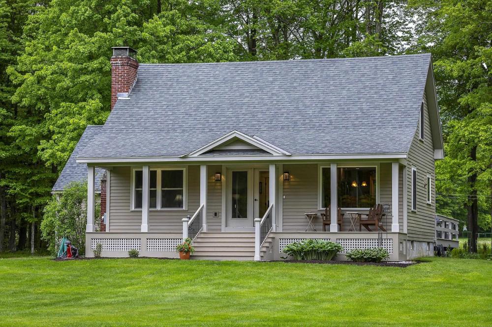 Currently Displayed Property Photo
