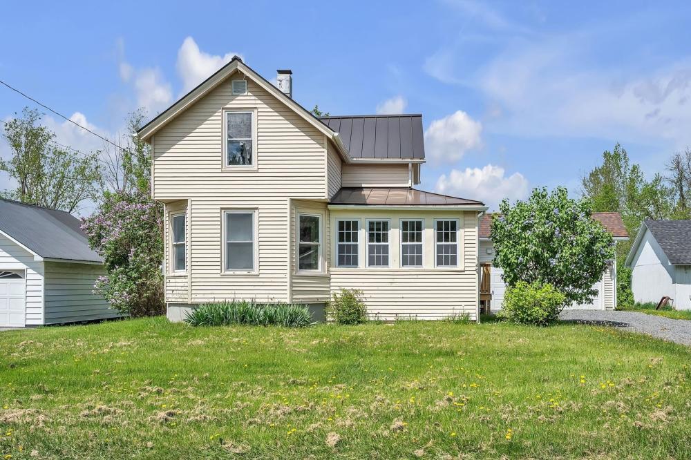 Currently Displayed Property Photo