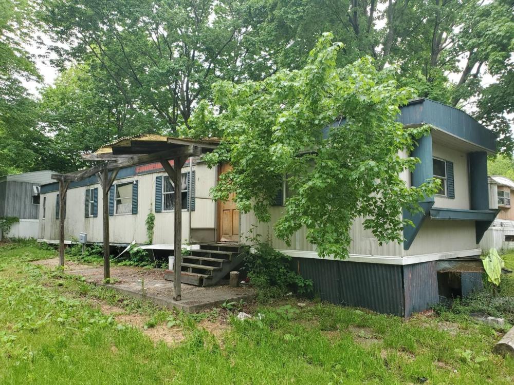 Currently Displayed Property Photo