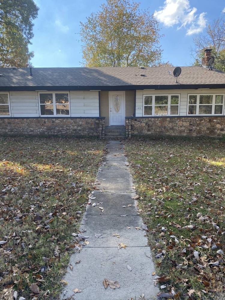 Currently Displayed Property Photo