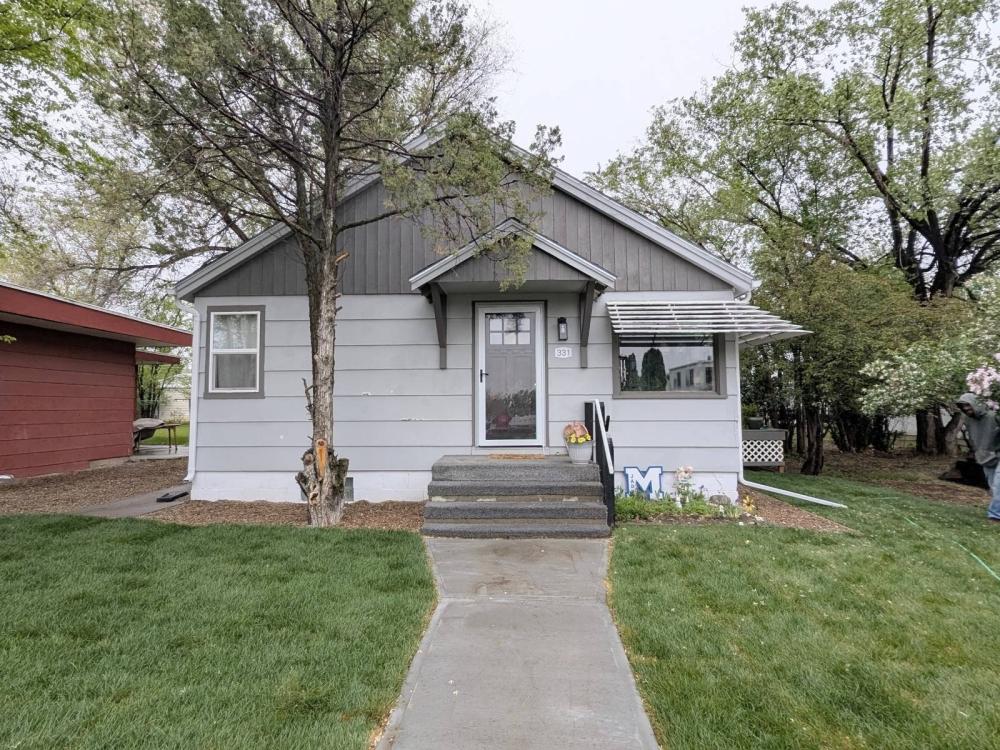Currently Displayed Property Photo