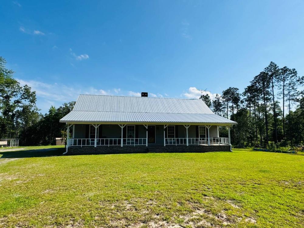 Currently Displayed Property Photo