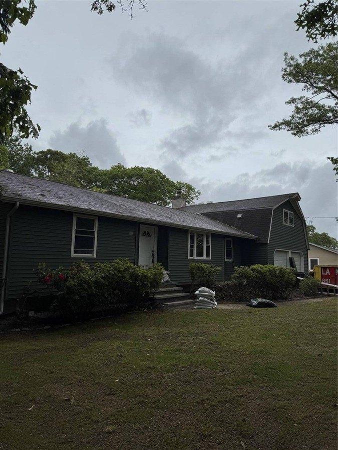 Currently Displayed Property Photo