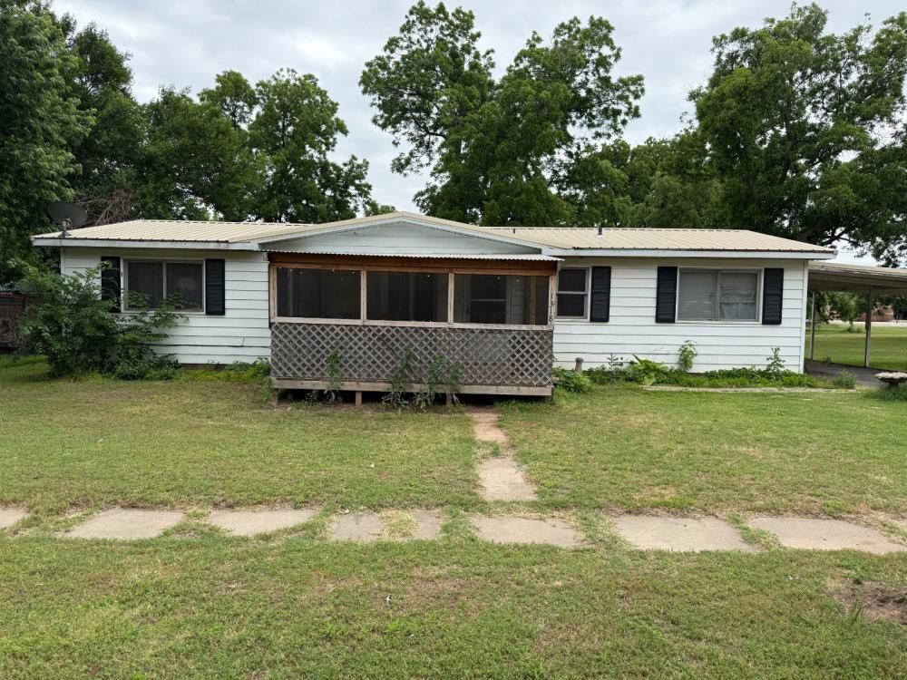 Currently Displayed Property Photo