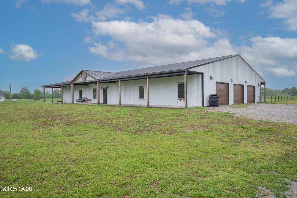 Currently Displayed Property Photo