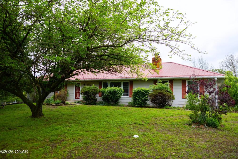 Currently Displayed Property Photo