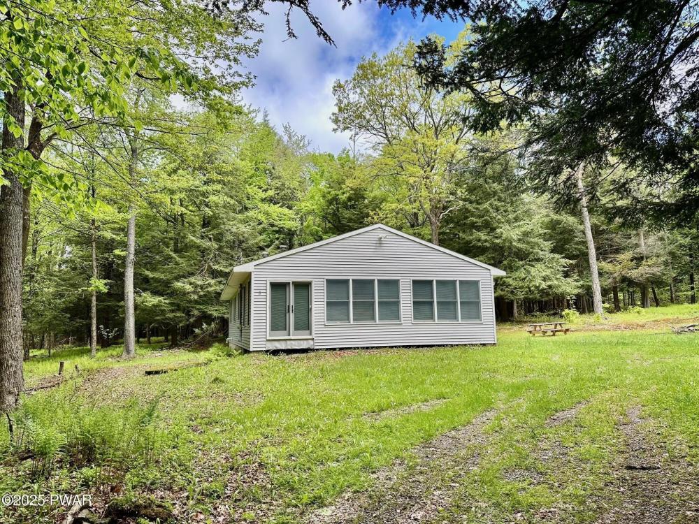 Currently Displayed Property Photo