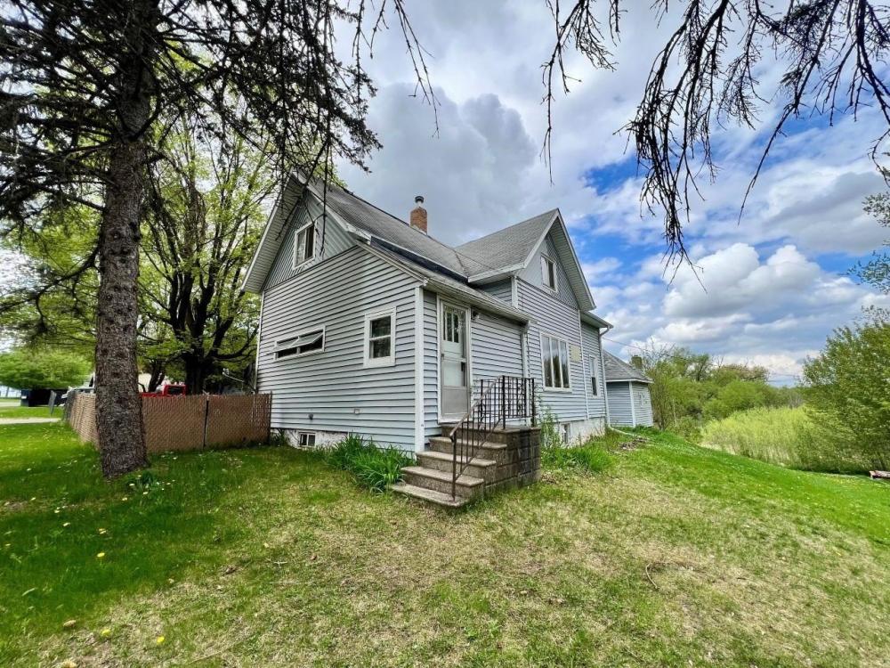 Currently Displayed Property Photo