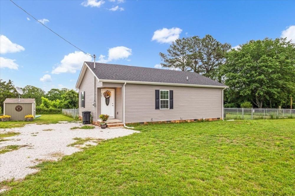 Currently Displayed Property Photo