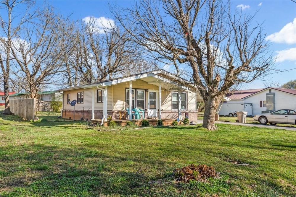 Currently Displayed Property Photo