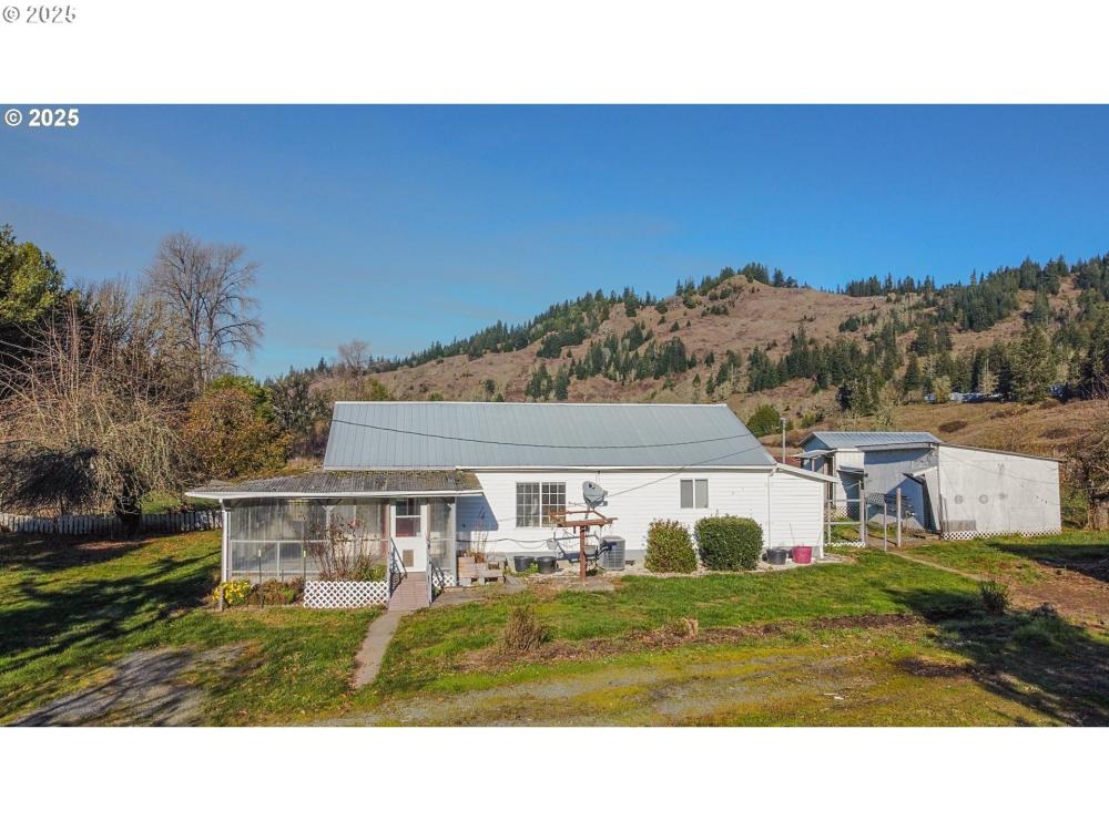 Currently Displayed Property Photo