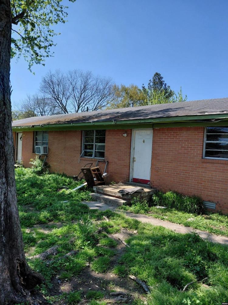 Currently Displayed Property Photo