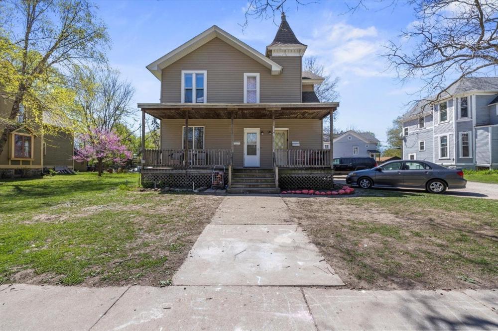 Currently Displayed Property Photo