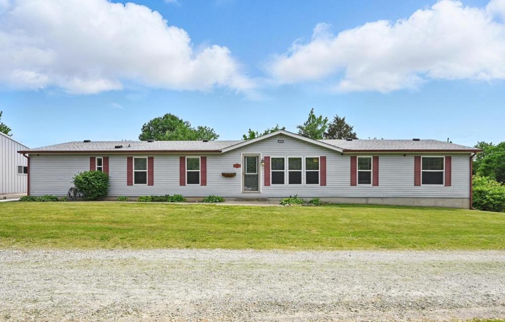 Currently Displayed Property Photo