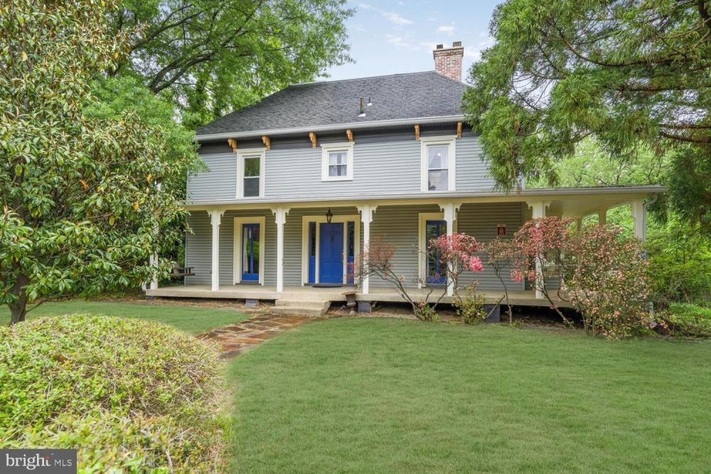 Currently Displayed Property Photo