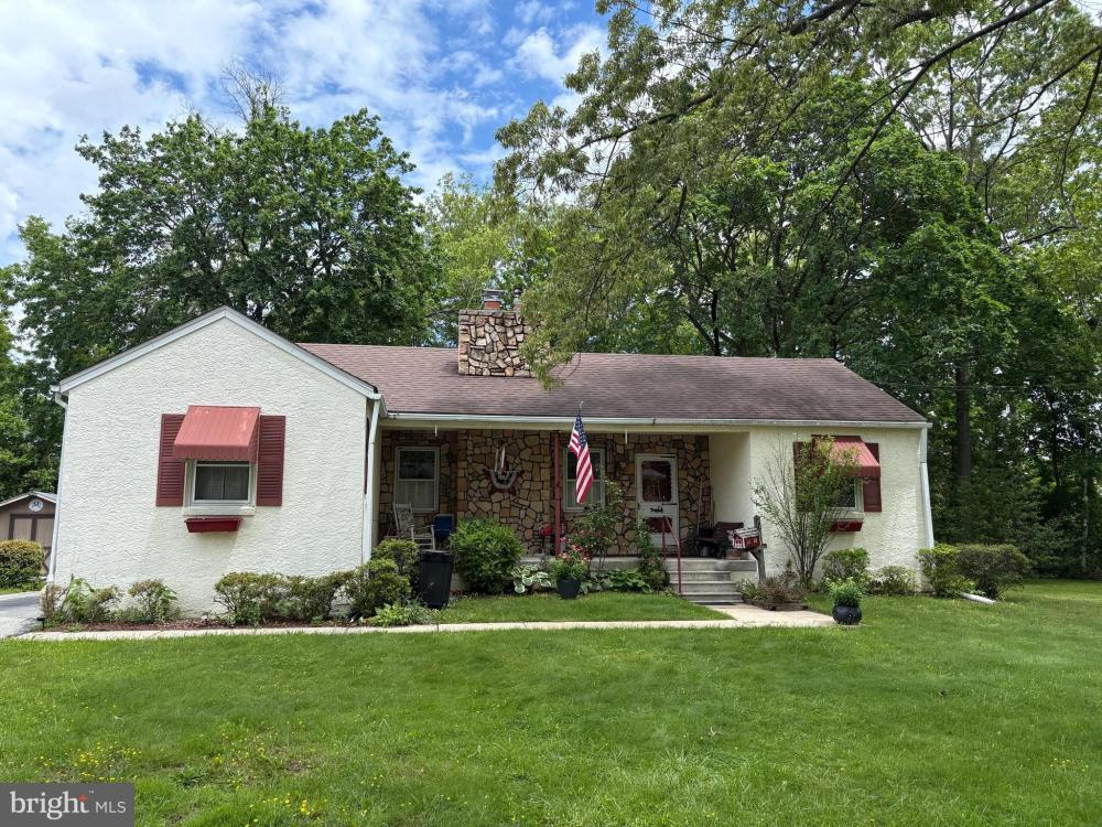 Currently Displayed Property Photo