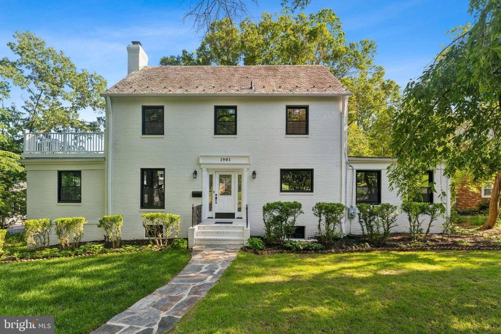 Currently Displayed Property Photo