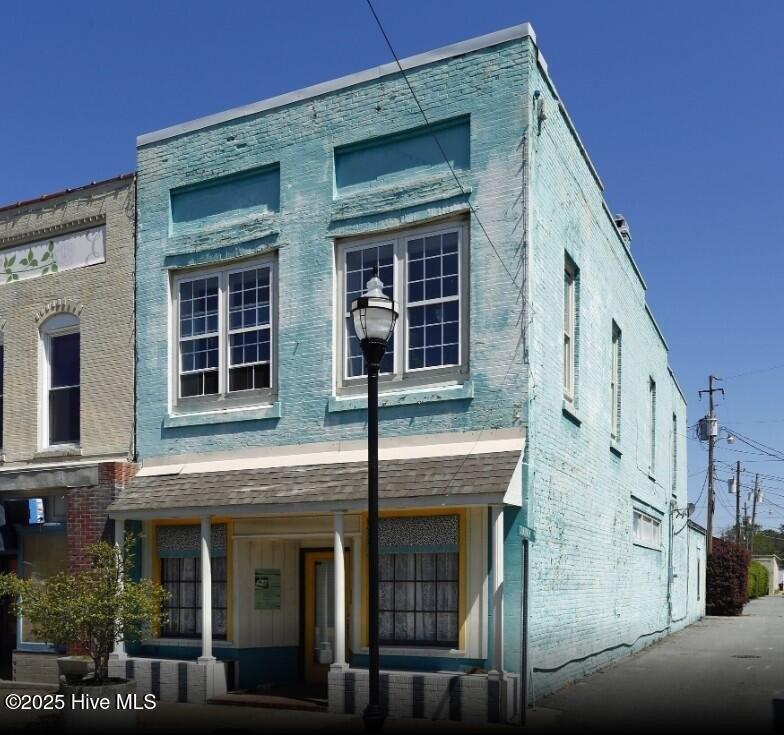 Currently Displayed Property Photo