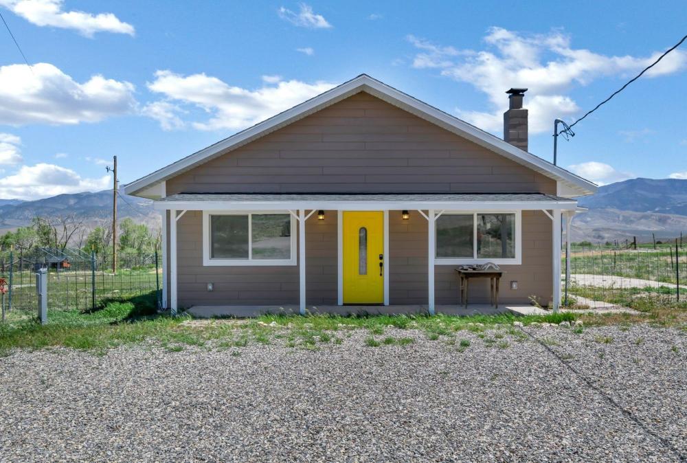 Currently Displayed Property Photo